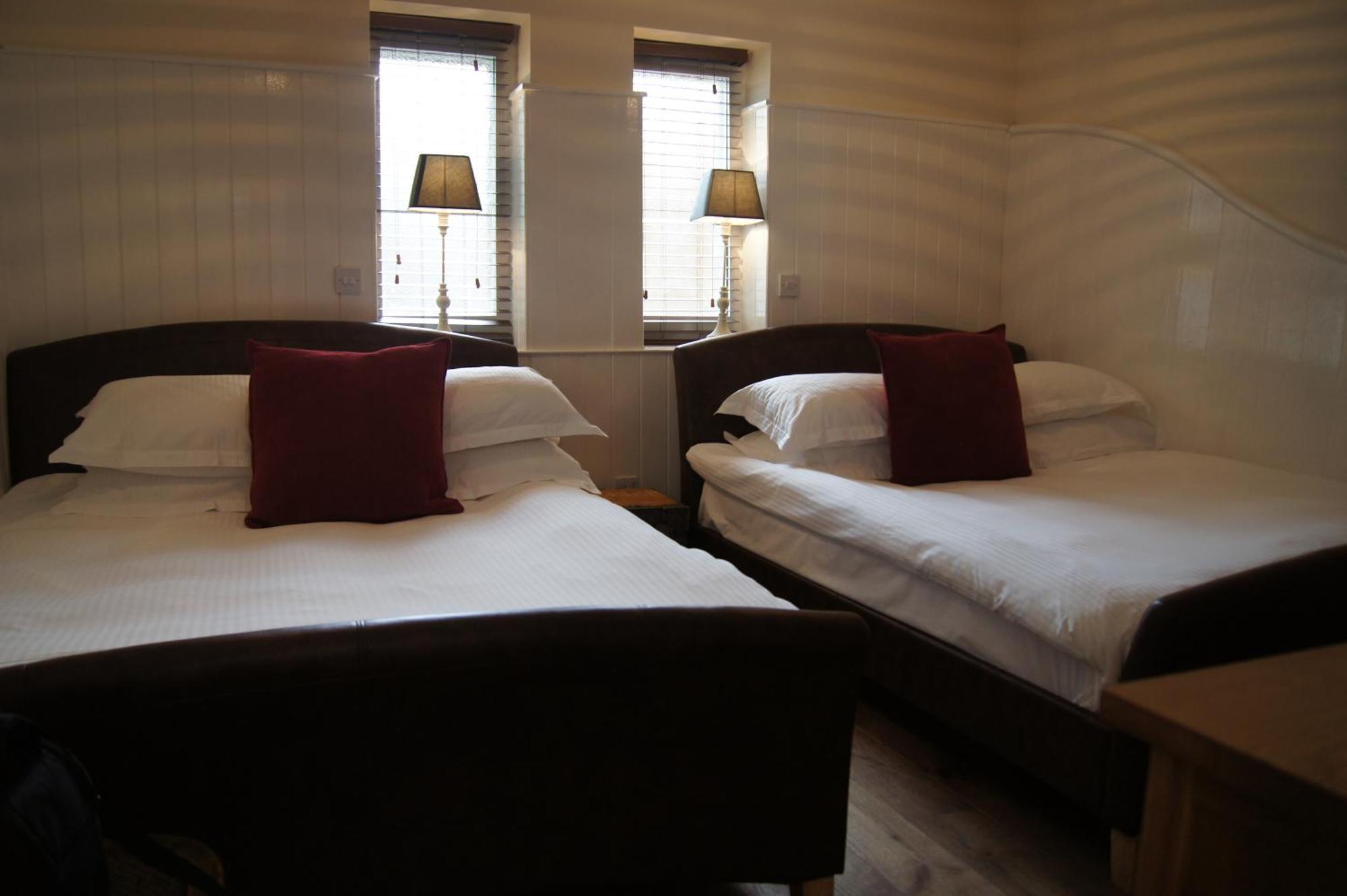 Romneys Apartments & Suites Kendal Phòng bức ảnh