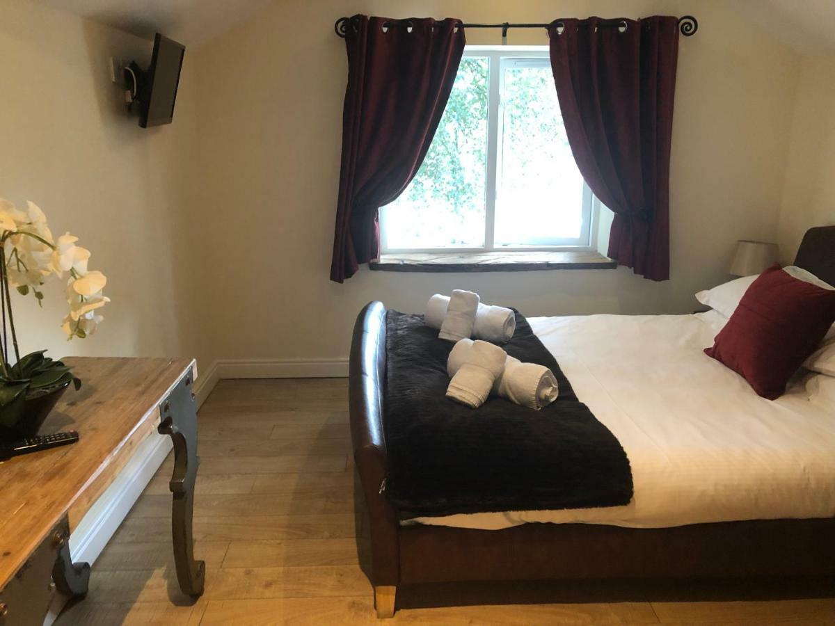 Romneys Apartments & Suites Kendal Ngoại thất bức ảnh