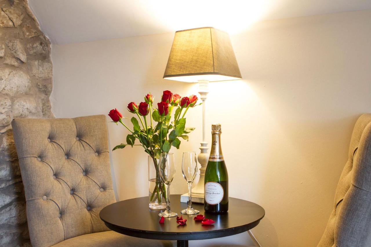 Romneys Apartments & Suites Kendal Ngoại thất bức ảnh